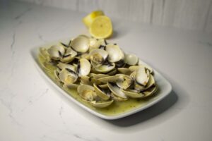 Almejas en salsa verde
