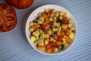 Ensalada de verano con garbanzos