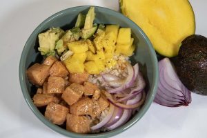Poke de salmón